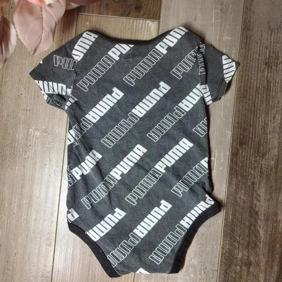 PUMA Black and White Logo Baby Boy Bodysuit Size 6-9M EUC - Picture 7 of 7